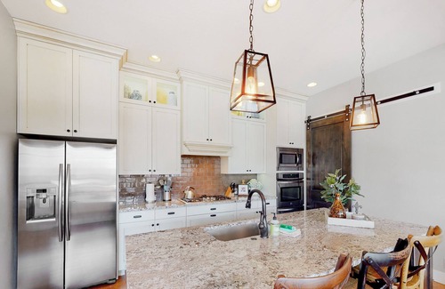 Harris Ranch House | Updated home on corner lot with fireplace, private patio, grill & quiet location