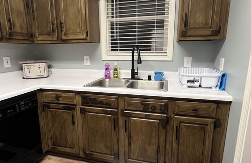 Benton House | Updated home w/huge driveway. Clean, comfy & convenient! Near KY Lake