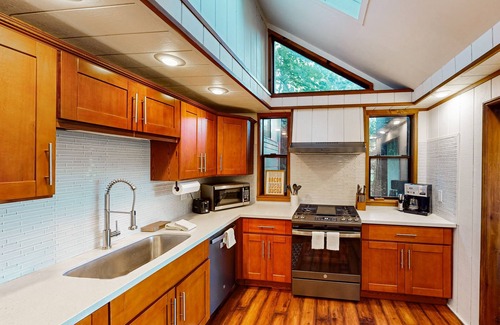 Monte Rio House | Updated home with river view, private hot tub & gas grill - dog-friendly