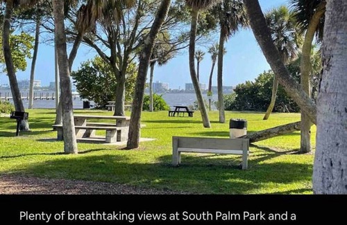 South Palm Park Neighborhood Association Apartment | Updated house with heated pool 5 min to beach