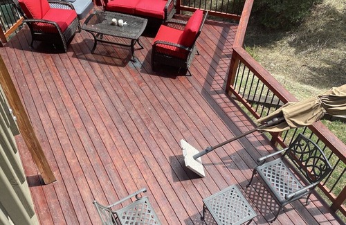 Evergreen House | Updated House with 💯% privacy, secluded 2acres & lots of outdoor living areas.