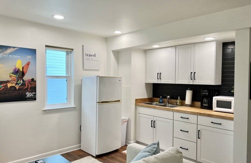 Northeast Virginia Beach House | UPDATED IN 2022 @Oceanfront - 3 Blocks 2Beach! 2 Suites 2.5 bath - great deck!