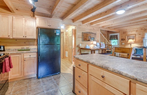 Conway Cabin | Updated Log Cabin Near Story Land & Diana's Baths!
