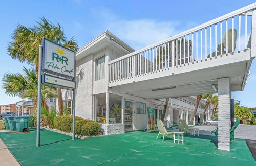 Ash Apartment | Updated Motel Room|King Bed|Beach Close|Free WiFi