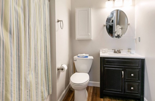 Wintergreen Apartment | Updated Mountain Inn studio - accommodates 2.
