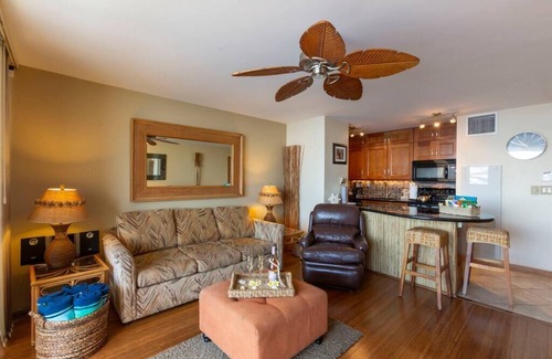 Kihei Apartment | Updated oceanfront gem @ Sugar Beach Resort, Central AC, NO Booking fees!n