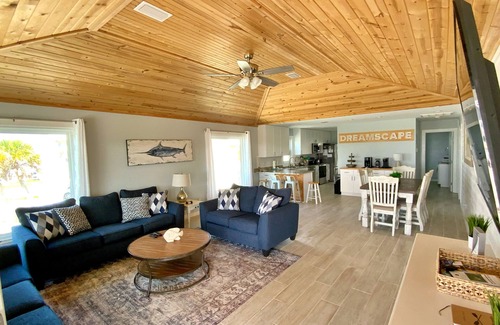Morgantown House | Updated private home w/views, pools & dogs ok!