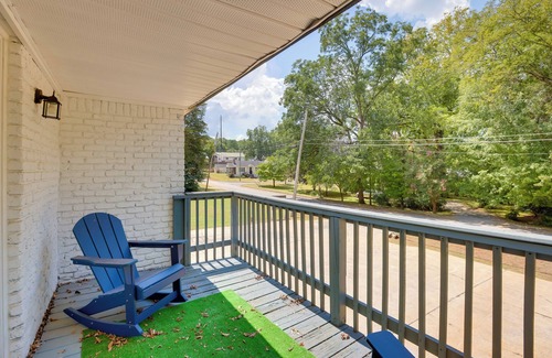 Talladega Apartment | Updated Rental ~ 14 Mi to Talladega Superspeedway!