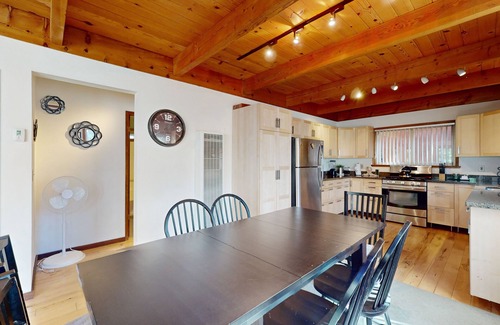 Pioneer Trail House | Updated Retreat with Balcony, Deck & Private Hot Tub | Near 3 Top Ski Resorts