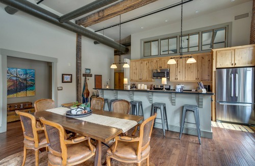 Ouray Condo | Updated Rustic-Chic Condo on Ouray's Main Street!