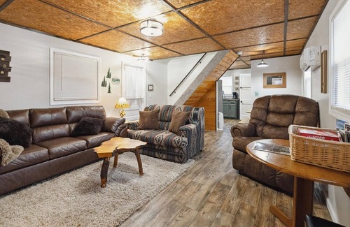 Tylersburg Cabin | Updated secluded cabin, w/ firepit, surrounded by acres of Allegheny Nat Forest