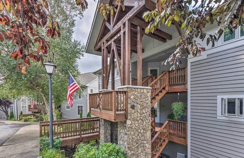 Seven Devils Condo | Updated Seven Devils Condo w/Deck & Mountain View