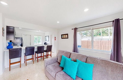 Hallandale Beach House | Updated, single-level duplex with central AC, private W/D, & central location