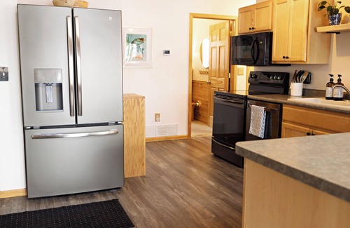 Hayward Cabin | Updated, Tranquil Retreat on Round Lake - 3 Bed, 3 Bath with Sleeping Loft