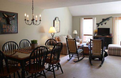 Grantham Condo | Updated two bedroom condo in the South Shore Heights of Eastman.