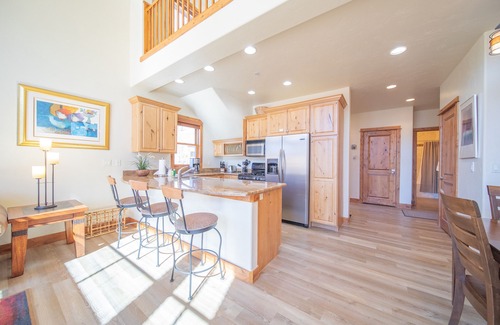 Keystone House | Updated Unit, Gorgeous Mountain View!