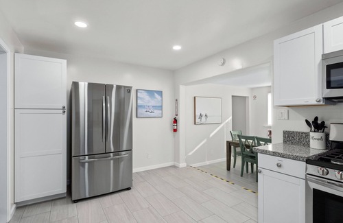 Fresno House | Upgraded 3B/2Bth w DinningR on Peaceful Street