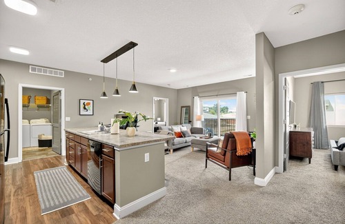 West Des Moines Apartment | Upgraded | Garage | Balcony | Resort Amenities