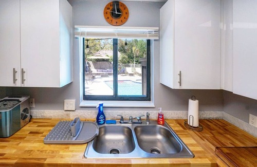 Survey Creek Condo | Upgraded Lux Retreat in CoconutCreek w/HotTub&Pool