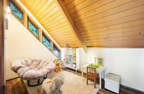 Kenmore House | Uplake Forest Retreat