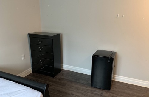 Thorold Apartment | Upper Apartment - Short Term Stays - Near Niagara Falls, Canada