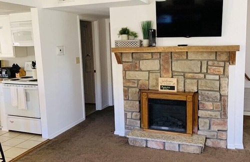 Marble Falls Ski Chalet | Upper Buffalo National River Only 15 Minutes Away