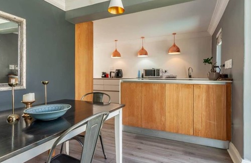 Claremont House | Upper Claremont. Lovely cottages