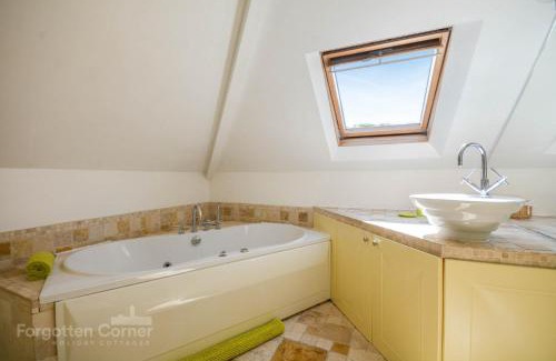 Cawsand Apartment | Upper Deck Kean Hill