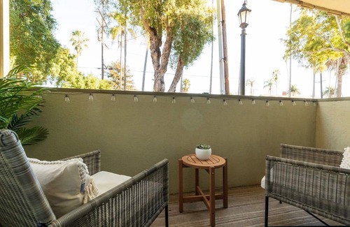 Upper East Condo | Upper Eastside Walkabout