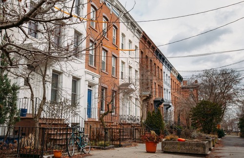 Mill River Apartment | Upper Maisonette, Court Street