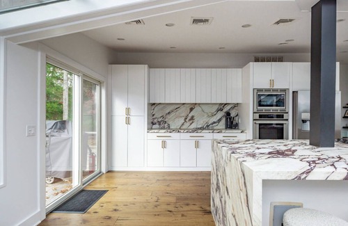 East Hampton House | Upper Northwest Spacious Home - 10 minute Walk to the Beach!