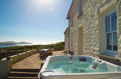 St Brides Cottage | Upper Porthmawr - 5 Bedroom Cottage - Whitesands