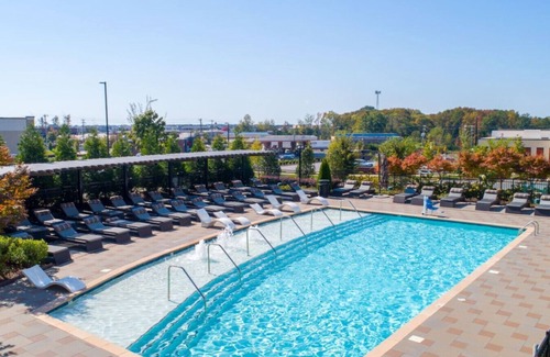 Charlotte Apartment | Upscale 2 Bed Suite—In Waverly!