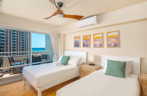 Waikiki Apartment | Upscale 2BR & 2BA Ocean View in Waikiki with Parking!