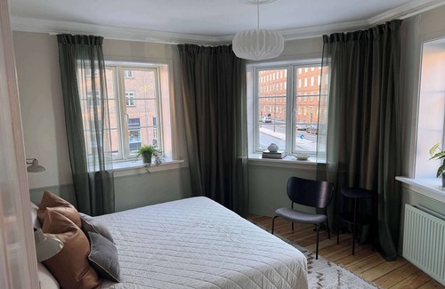 Valby Apartment | Upscale 3BR Apartment in City Center