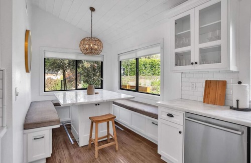 Fallbrook House | Upscale 4BR Retreat near Monserate Winery Pool Spa