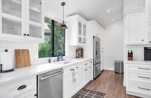 Fallbrook House | Upscale 4BR Retreat near Monserate Winery Pool Spa
