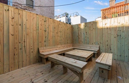 Shaw Apartment | Upscale 5BR DC Townhome + Private Outdoor Patio