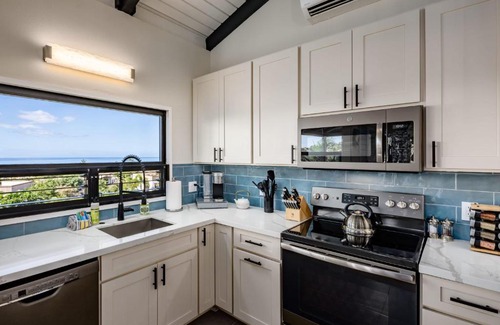 Wailea House | Upscale and Elegant Vistas
