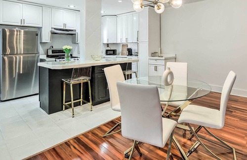 North Philadelphia House | Upscale & Chic Philly Abode ~ 8 Mi to Dtwn!