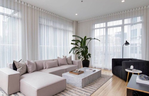 Westminster Condo | Upscale Condo In the middle of Downtown of Montreal