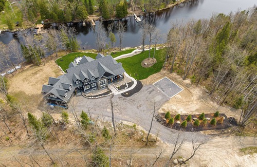 McKellar Cottage | Upscale Cottage Escape on Lake Manitouwabing – Serenity Awaits