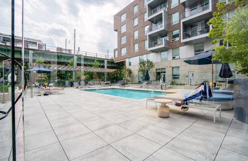 East Cambridge Apartment | Upscale East Cambridge 2BR w/Gym & W/D, nr Lechmere T, by Bluegorund