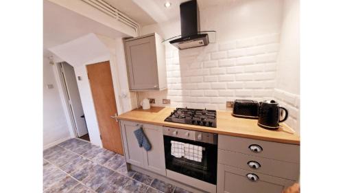 Sefton Park Apartment | Upscale Executive Home Great Location