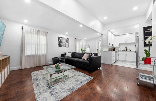Palm Beach - West Palm Beach Apartment | Upscale Home - CityPlace & Convention Center