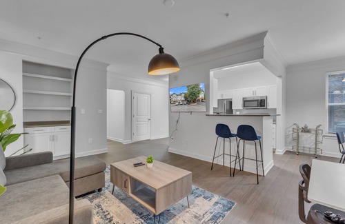 Southwest Raleigh Apartment | Upscale King 2BR Suite Mins to Downtown Raleigh!