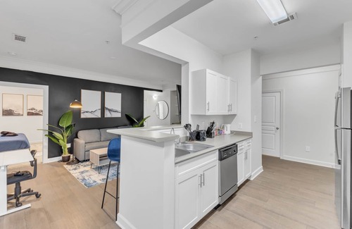 Southwest Raleigh Apartment | Upscale King 2BR Suite Mins to Downtown Raleigh!