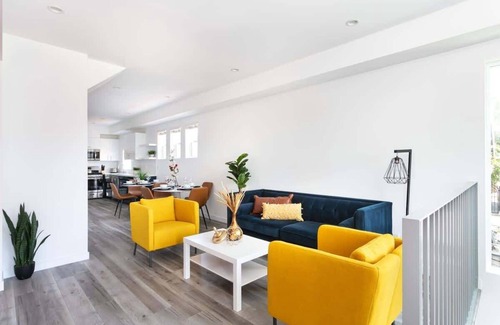 Historic Filipinotown House | Upscale LA Getaway | Sleeps 8 + Free Parking