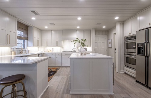 Mid America House | Upscale Lake Retreat on Large Private Lot, Expansive Deck, Boat Dock & Hot Tub!
