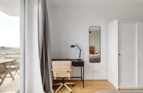 Erdberg Apartment | Upscale Landstraße 2BR w/Playground & Pool, nr Erdberg, by Blueground